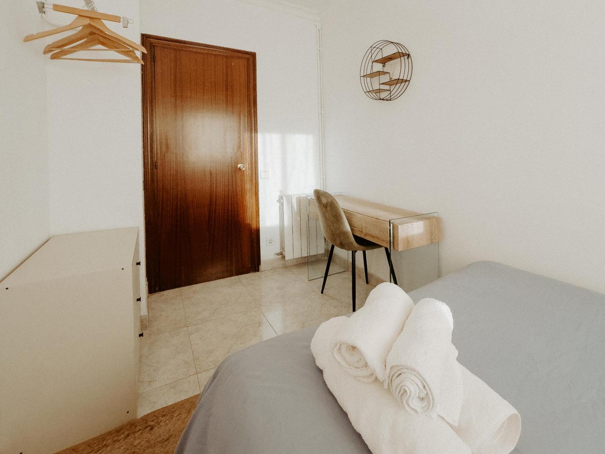 Charming Rooms In Shared Apartment Near Camp Nou Βαρκελώνη Δωμάτιο φωτογραφία