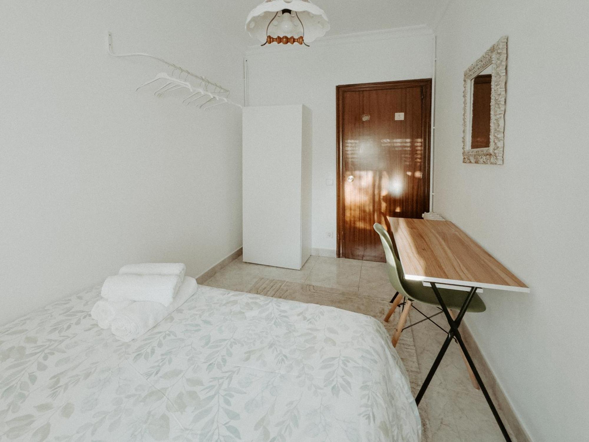 Charming Rooms In Shared Apartment Near Camp Nou Βαρκελώνη Δωμάτιο φωτογραφία