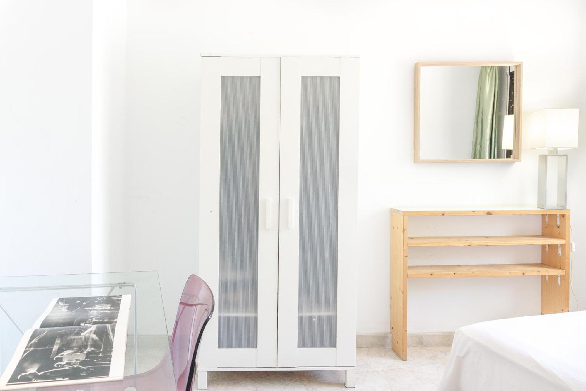 Charming Rooms In Shared Apartment Near Camp Nou Βαρκελώνη Εξωτερικό φωτογραφία